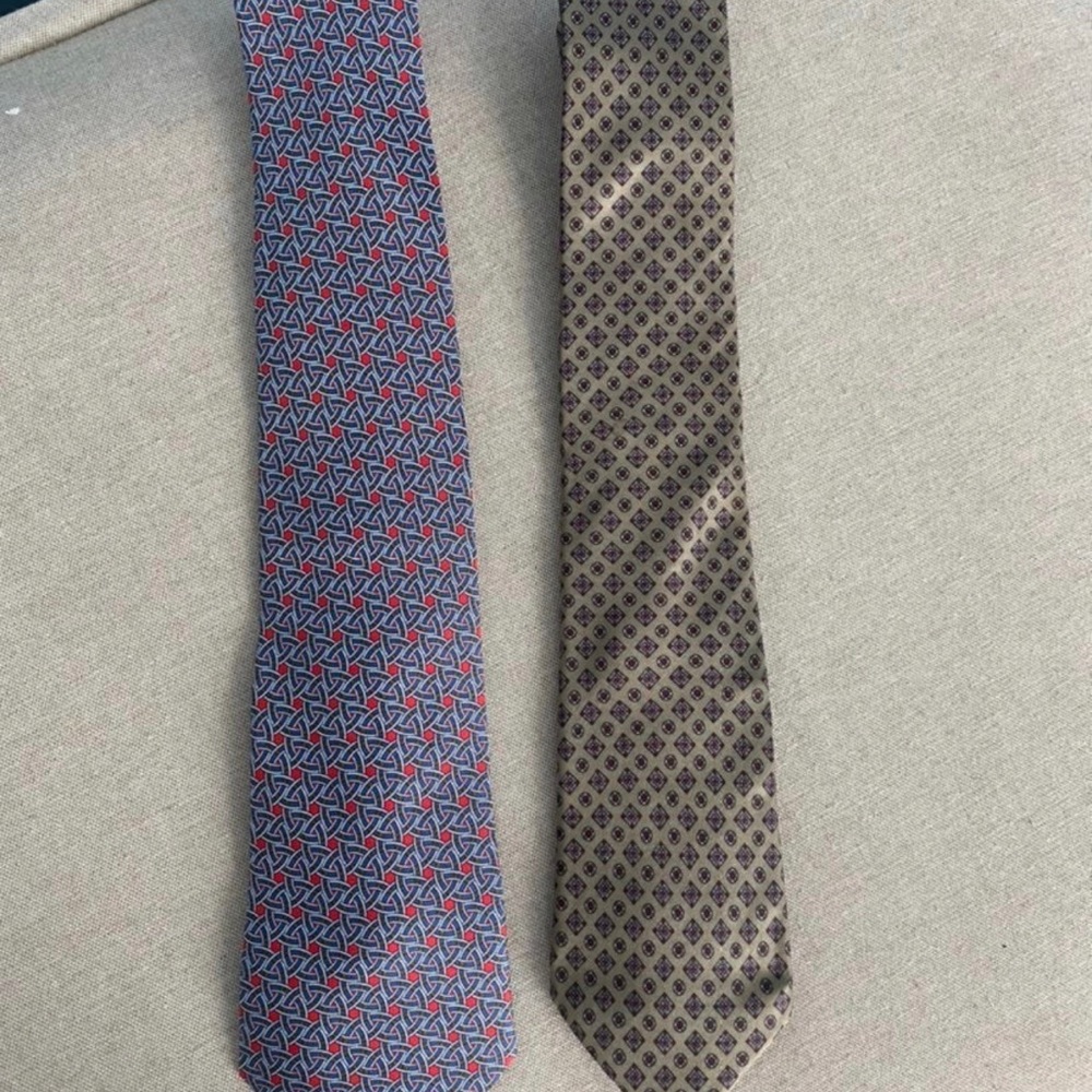 Red and blue Hermes. 
Gold and red lavin.